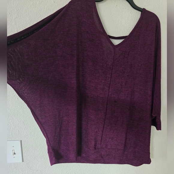 Lane Bryant Blouse Women 22/24 Purple Dolman Sleeve V-Neck Cut Out New - Picture 7 of 13